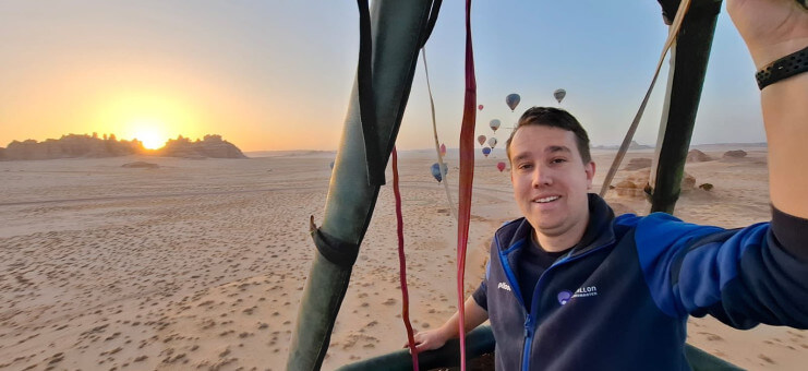 Ballonvaarder Sven mocht twee weken varen in Saudi-Arabië: 'Bizar mooi'